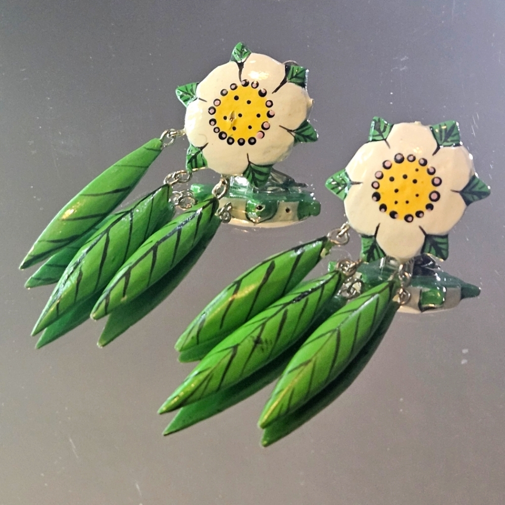 Vintage Floral Green and White Clip-On Earrings With Yellow Accents
